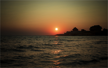 The Black Sea sunset / ***