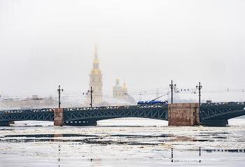 Palace Bridge / ***