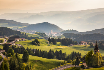 Among the hills / ***