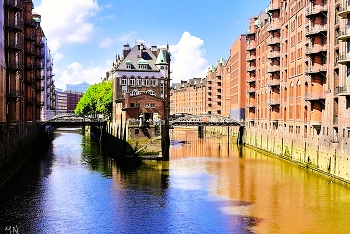 Wasserschloss Hamburg / ***