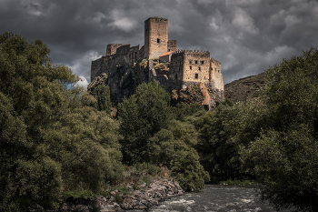 Old Khertvisi Fortress / ***