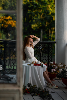 On the balcony / ***