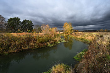 Gloomy autumn / ***