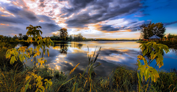 Evening on the lake / ***