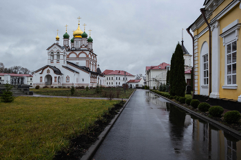 The monastery / ***