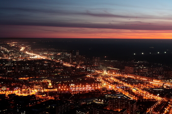 Moscow at night / ***