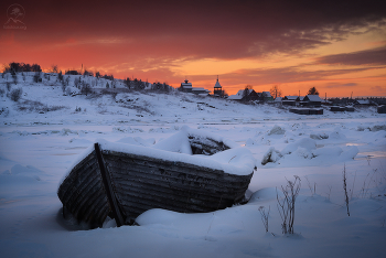 Old Boat / ***