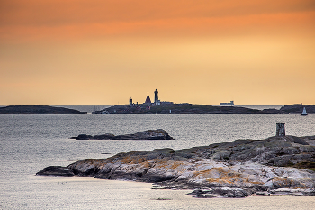 Along the coast of Sweden / ***