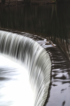 waterfall / ***