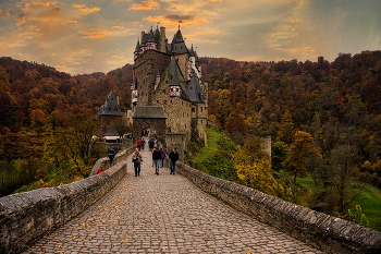 Eltz Castle / ***