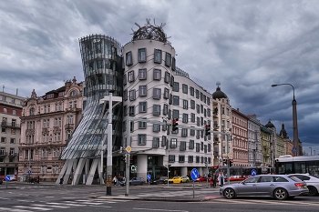Dancing House / ***