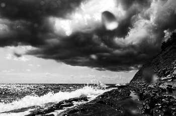 Before the storm / ***