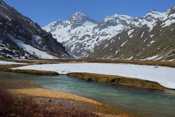 Sunset in the mountains / ***