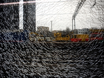 Glass / ***