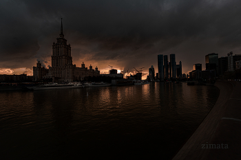 Evening Moscow / ***
