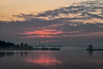 Sunrise on the Volga / ***