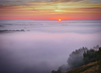 Fog dissipates / ***