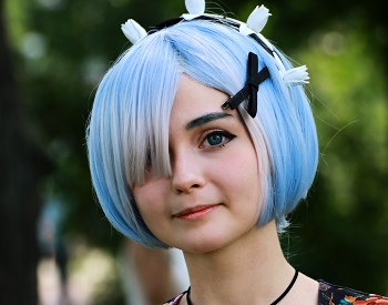  / ***