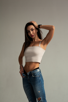 &nbsp; / ***