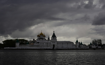 Monastery / ***