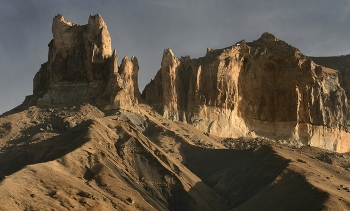 Caucasus Mountains / ***