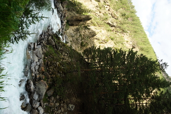 Mountain river / ***
