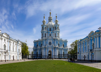 Smolny Cathedral / ***