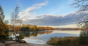 Warm October / ***