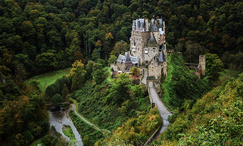 Eltz Castle / ***
