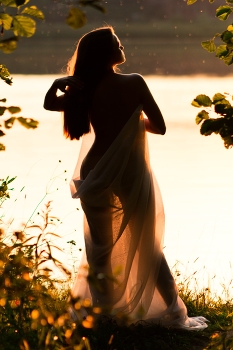 Sunset by the River / ***