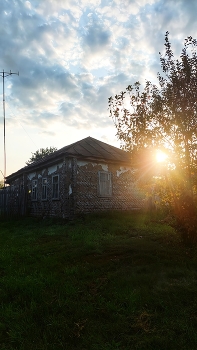 Sunset / ***