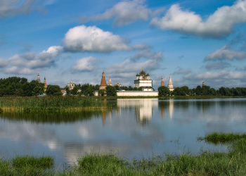 Joseph-Volokolamsk Monastery / ***