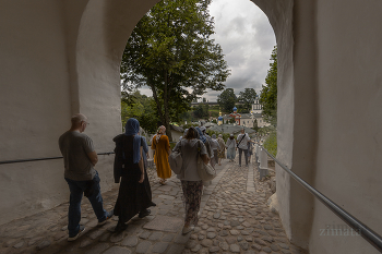 The monastery / ***