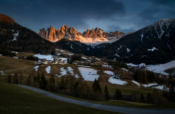 Evening view / ***