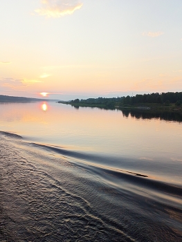 Sunset on the Volga / ***