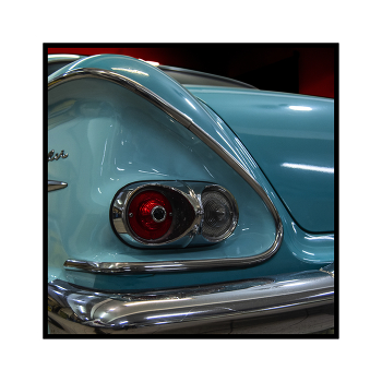 Cadillac / ***