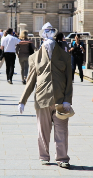 Passerby / ***