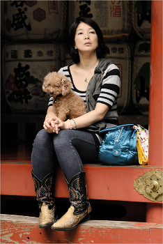 Lady with a dog / ***