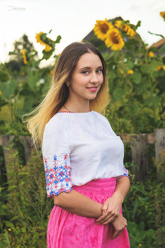 Portrait of a girl / ***