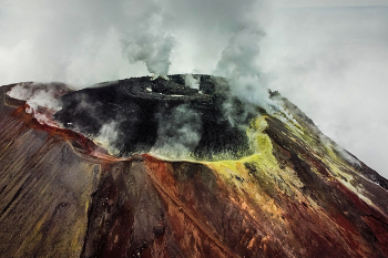 Avachinsky volcano / ***