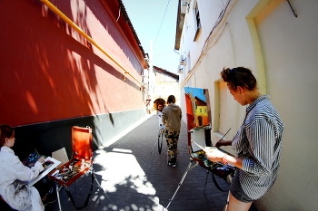 Artists / ***