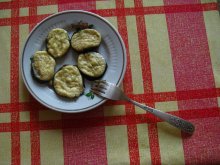 On a beautiful food / ***