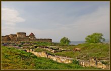 The walls of the ancient city. / ***