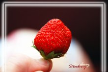Strawberry / ***