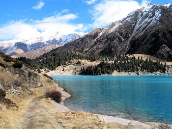 Lake Mzy / ***