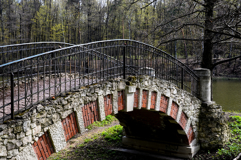 Bridge / ***