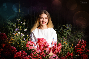 Girl with flowers / ***