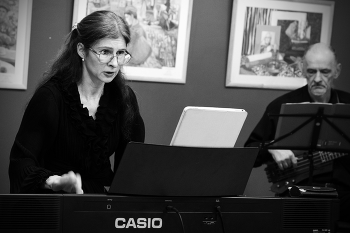 Music bound us / ***