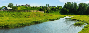 On the outskirts / ***