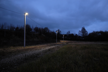 It's getting dark / ***